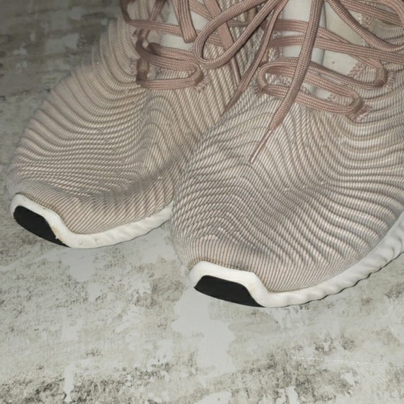 EUC Alphabounce Adidas Pearl Ash Tennis Running Athletic Shoes - Picture 3 of 13